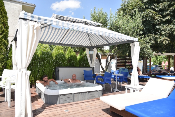 Hotel Krikonis Suites (Ioannina)